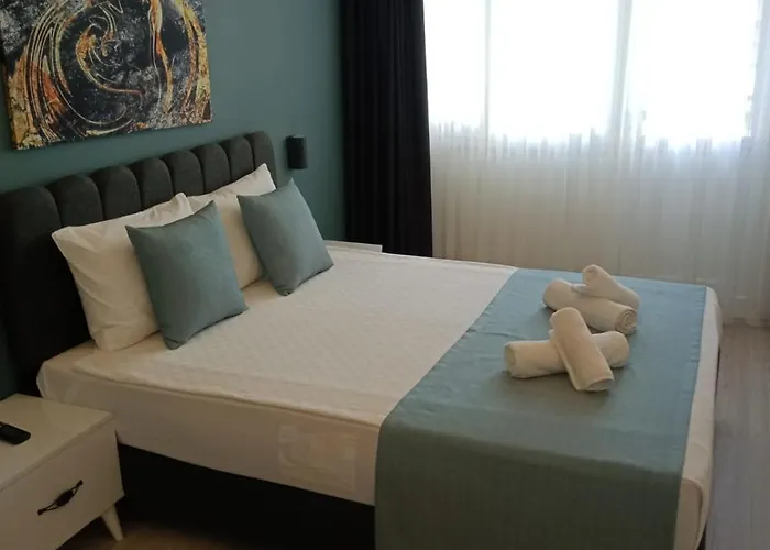 Hadrians Tower Aparthotel