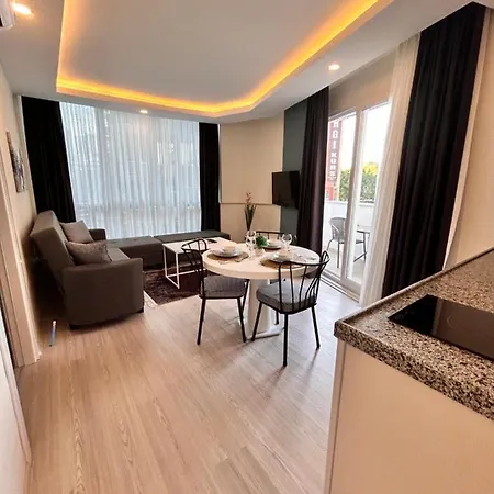 Hadrians Tower أنطاليا