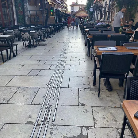 Hadrians Tower Antália