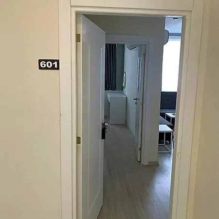 Hadrians Tower 3*