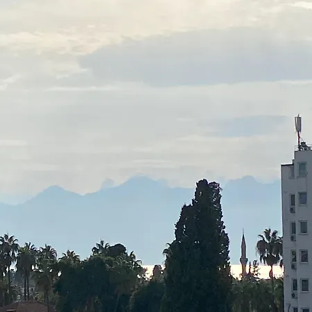 Hadrians Tower Aparthotel