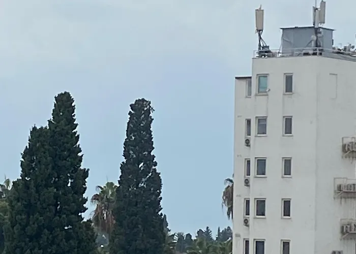Ξενοδοχείο με διαμερίσματα Hadrians Tower 3*